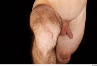 Tomas Salek knee nude 0001.jpg